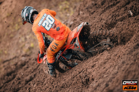 Tisková zpráva: Mikula po Německu udržel místo v elitní desítce MX2, Janouta zastavila technika 